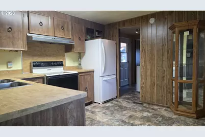 1625 Henderson Ave #B10, Eugene, OR 97403 - Photo 9
