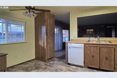1625 Henderson Ave #B10, Eugene, OR 97403 - Photo 11