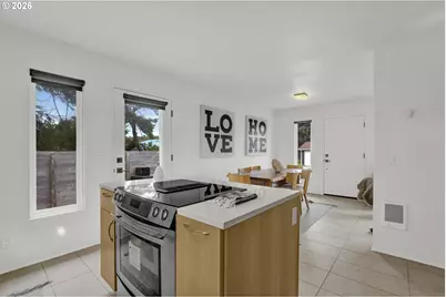 88352 1st Ave, Florence, OR 97439 - Photo 17