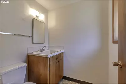 3721 SE Pine St, Hillsboro, OR 97123 - Photo 13