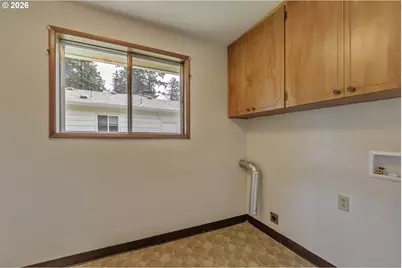 3721 SE Pine St, Hillsboro, OR 97123 - Photo 11