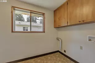 3721 SE Pine St, Hillsboro, OR 97123 - Photo 11