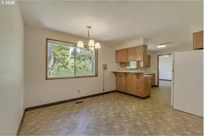 3721 SE Pine St, Hillsboro, OR 97123 - Photo 5