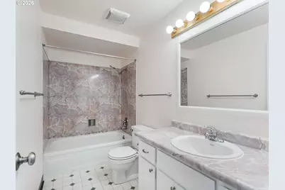 1229 SE 139th Ave, Portland, OR 97233 - Photo 15