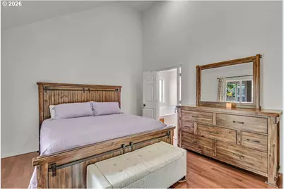 921 Hermanson St, Woodburn, OR 97071 - Photo 29