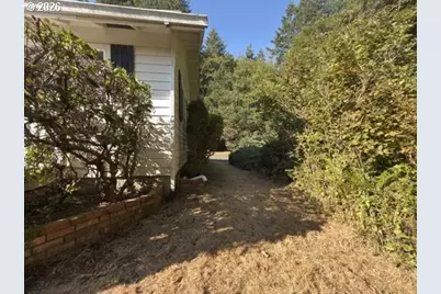 17264 Mountain Dr, Brookings, OR 97415 - Photo 43