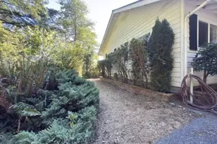 17264 Mountain Dr, Brookings, OR 97415 - Photo 41