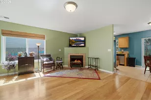 673 SE 148th Ave, Portland, OR 97233 - Photo 9