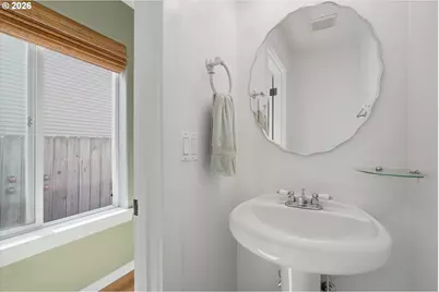 673 SE 148th Ave #11, Portland, OR 97233 - Photo 7