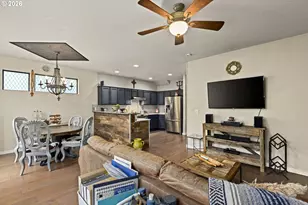 1651 SW Hewitt Ave, Troutdale, OR 97060 - Photo 7