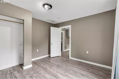 15412 NE Halsey St, Portland, OR 97230 - Photo 19