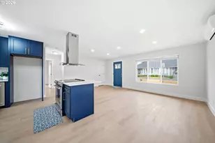 8024 NE Fremont St, Portland, OR 97213 - Photo 9