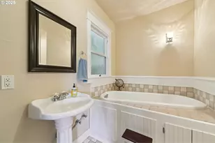 3516 SW 1st Ave, Portland, OR 97239 - Photo 11