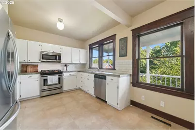 3516 SW 1st Ave, Portland, OR 97239 - Photo 7