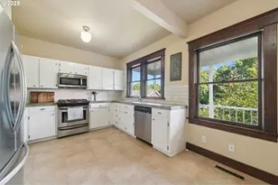 3516 SW 1st Ave, Portland, OR 97239 - Photo 7