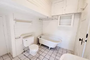 1011 Almaden St, Eugene, OR 97402 - Photo 7