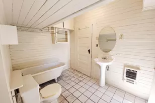 1011 Almaden St, Eugene, OR 97402 - Photo 5