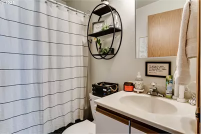 1287 R St, Springfield, OR 97477 - Photo 11