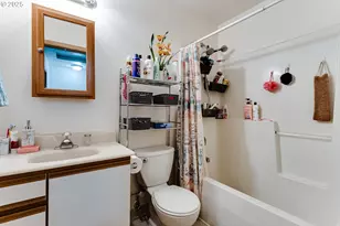 1287 R St, Springfield, OR 97477 - Photo 19