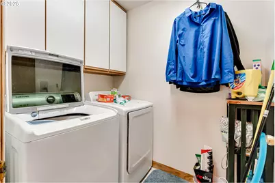 1287 R St, Springfield, OR 97477 - Photo 21