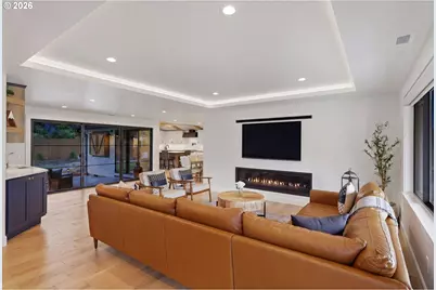 2010 Valhalla St, Eugene, OR 97401 - Photo 7