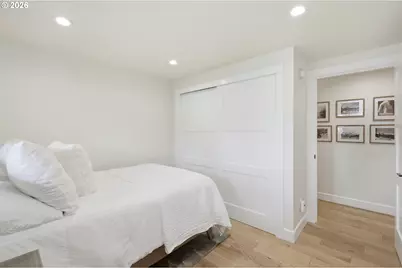 2010 Valhalla St, Eugene, OR 97401 - Photo 29