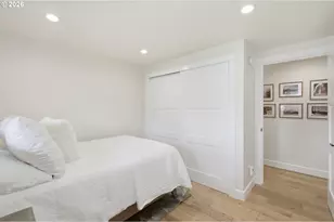 2010 Valhalla St, Eugene, OR 97401 - Photo 29