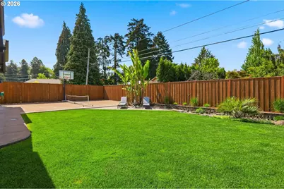 2010 Valhalla St, Eugene, OR 97401 - Photo 39