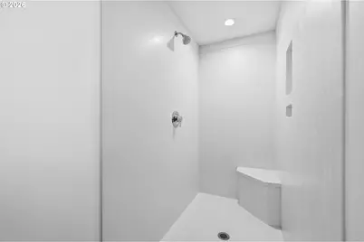 2010 Valhalla St, Eugene, OR 97401 - Photo 31