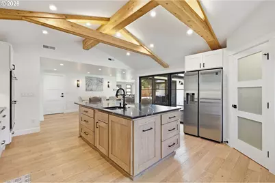 2010 Valhalla St, Eugene, OR 97401 - Photo 17