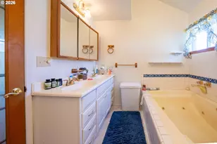 1017 NE Lake Dr, Lincoln City, OR 97367 - Photo 29