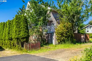 1017 NE Lake Dr, Lincoln City, OR 97367 - Photo 33
