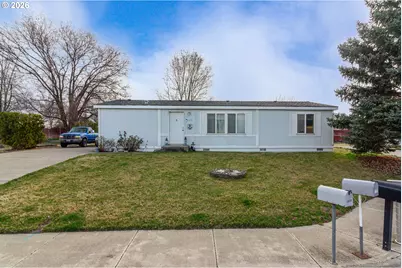 1375 SW 15th St, Hermiston, OR 97838 - Photo 1