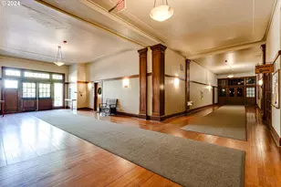 650 W 12th Ave, Eugene, OR 97402 - Photo 9