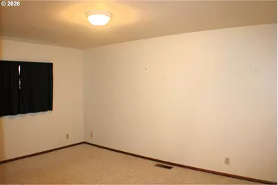 7503 N Myrtle Rd, Myrtle Creek, OR 97457 - Photo 17