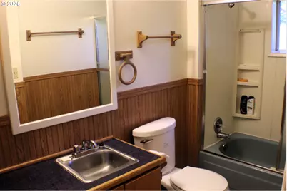 7503 N Myrtle Rd, Myrtle Creek, OR 97457 - Photo 23