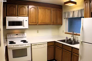 7503 N Myrtle Rd, Myrtle Creek, OR 97457 - Photo 9
