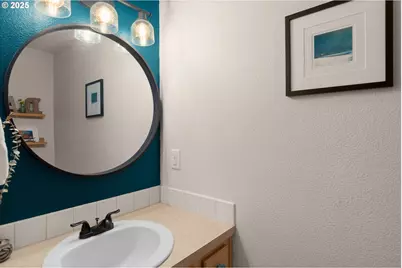 1105 W 30th St, Vancouver, WA 98660 - Photo 9
