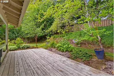 9 Tanglewood Dr, Lake Oswego, OR 97035 - Photo 39