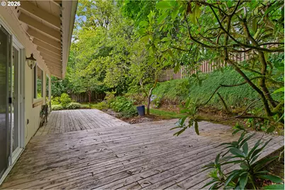 9 Tanglewood Dr, Lake Oswego, OR 97035 - Photo 37