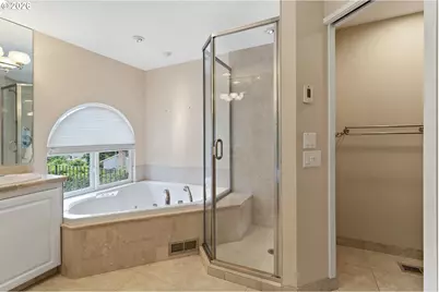 9 Tanglewood Dr, Lake Oswego, OR 97035 - Photo 27