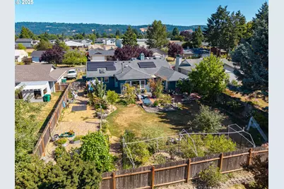 500 E Pinehurst Dr, Newberg, OR 97132 - Photo 41