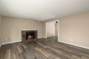 18340 Chris Ct, Gladstone, OR 97027 - Photo 11