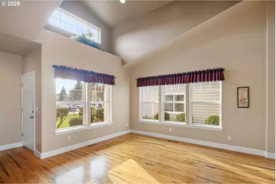 240 Magnolia Dr, Creswell, OR 97426 - Photo 7