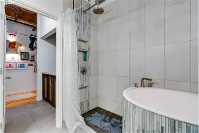 725 NW Flanders St #204, Portland, OR 97209 - Photo 19
