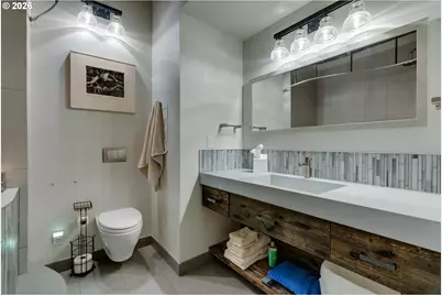 725 NW Flanders St #204, Portland, OR 97209 - Photo 17