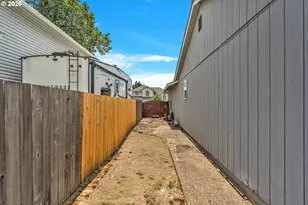6433 SE Austin Ct, Hillsboro, OR 97123 - Photo 33