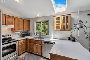 6433 SE Austin Ct, Hillsboro, OR 97123 - Photo 9