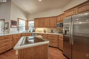 2193 13th St, Florence, OR 97439 - Photo 23