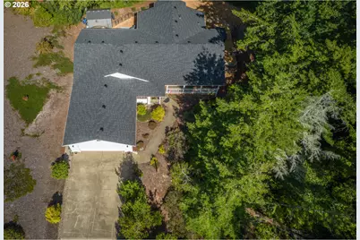 2193 13th St, Florence, OR 97439 - Photo 5